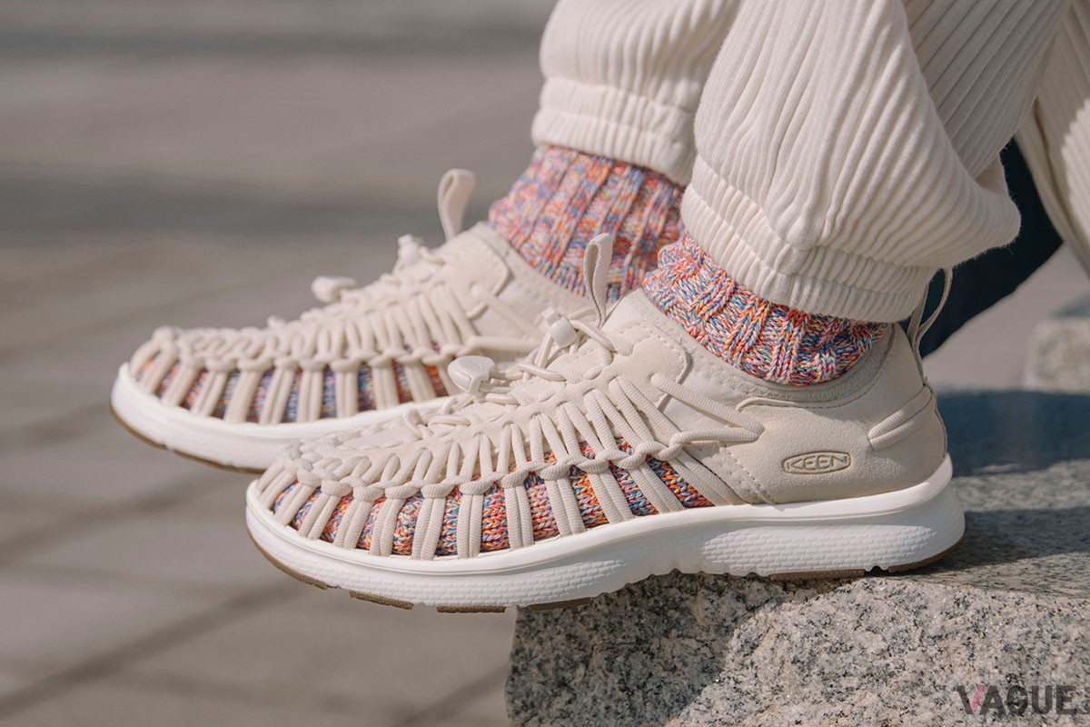サンダルの快適さとスニーカーの履き心地を兼備したキーンのオープンエア・スニーカー「UNEEK」コレクションに3種の新モデルが登場