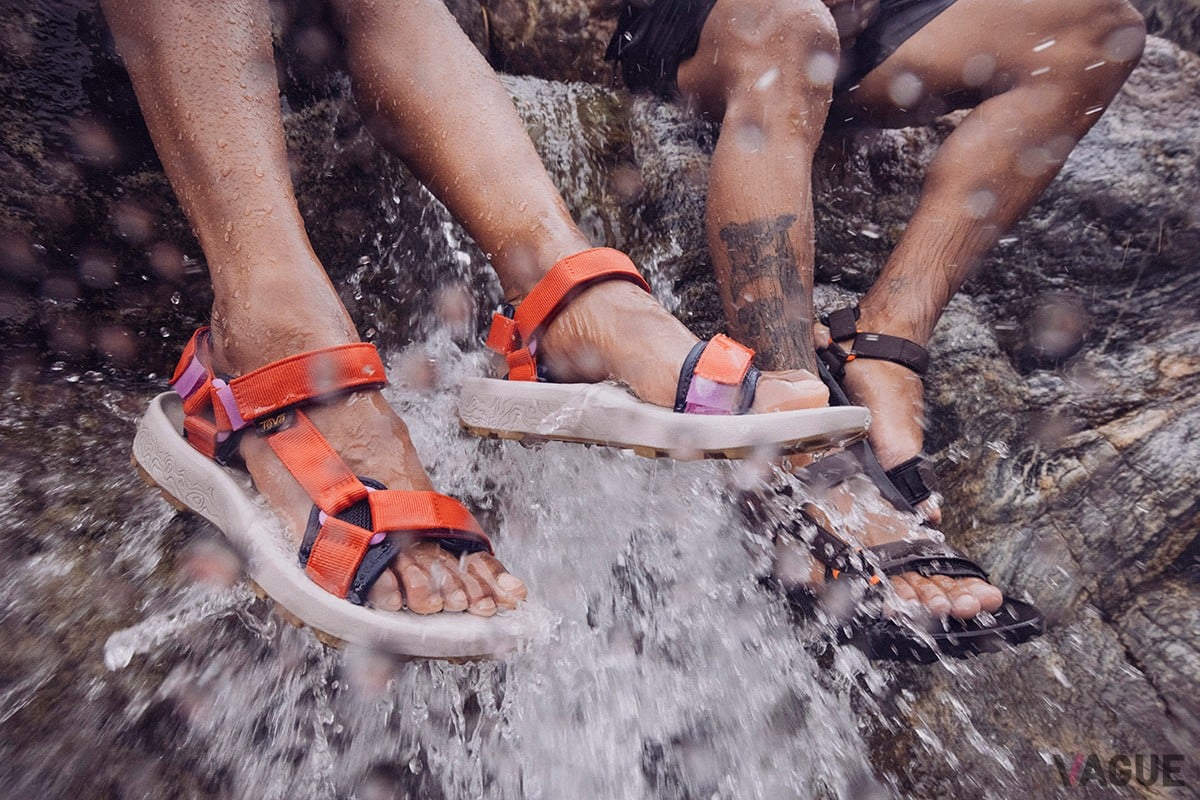 テバの新作ウォーターサンダル「HYDRATREK SANDAL」は水辺で安定したトラクションを提供するアマガエル由来の新機能“HYDRATREK”を搭載