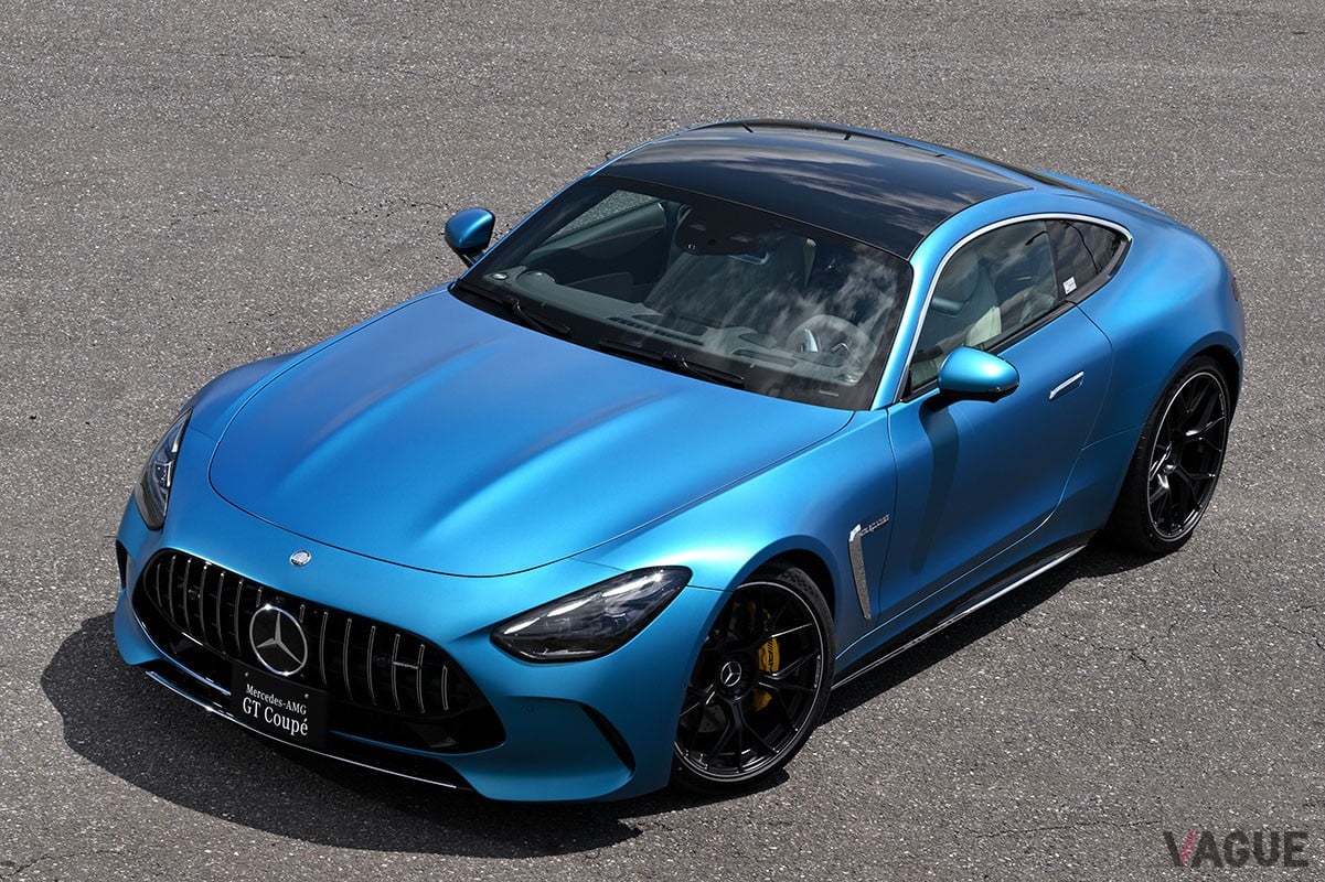 AMGらしい豪快な走りはもちろんのこと、優れた安全性や実用性など全方位的性能も身につけたメルセデスAMG「GTクーペ」