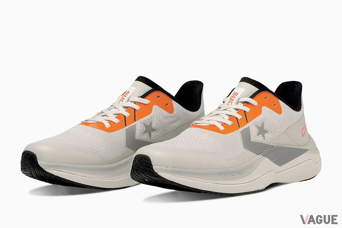 コンバースのランニングシューズラインに、ビギナーランナー向けに開発された厚底ランニングシューズ「CONS RUNDUAL」が登場