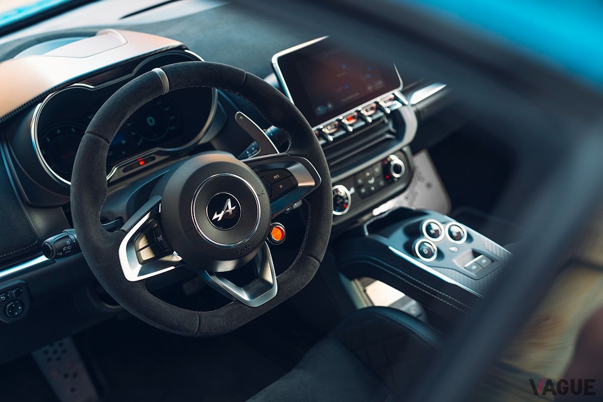 アルピーヌの特別仕様車「A110サンレモ73」のインテリア