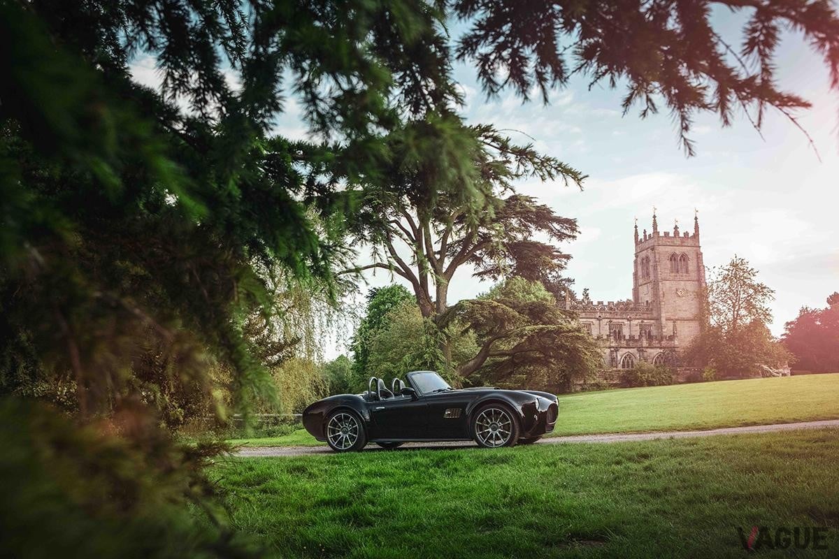 新型「ACコブラGTロードスター」