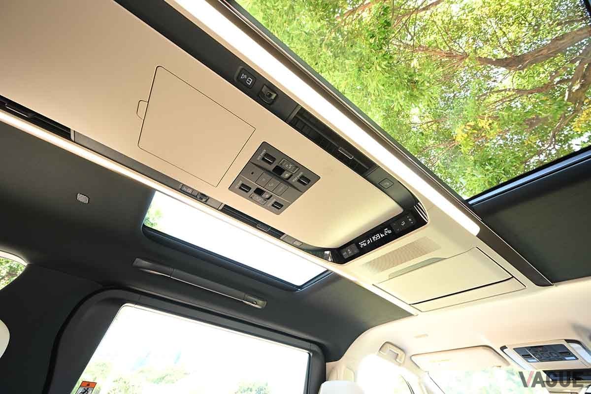 トヨタの高級ミニバン「アルファード」