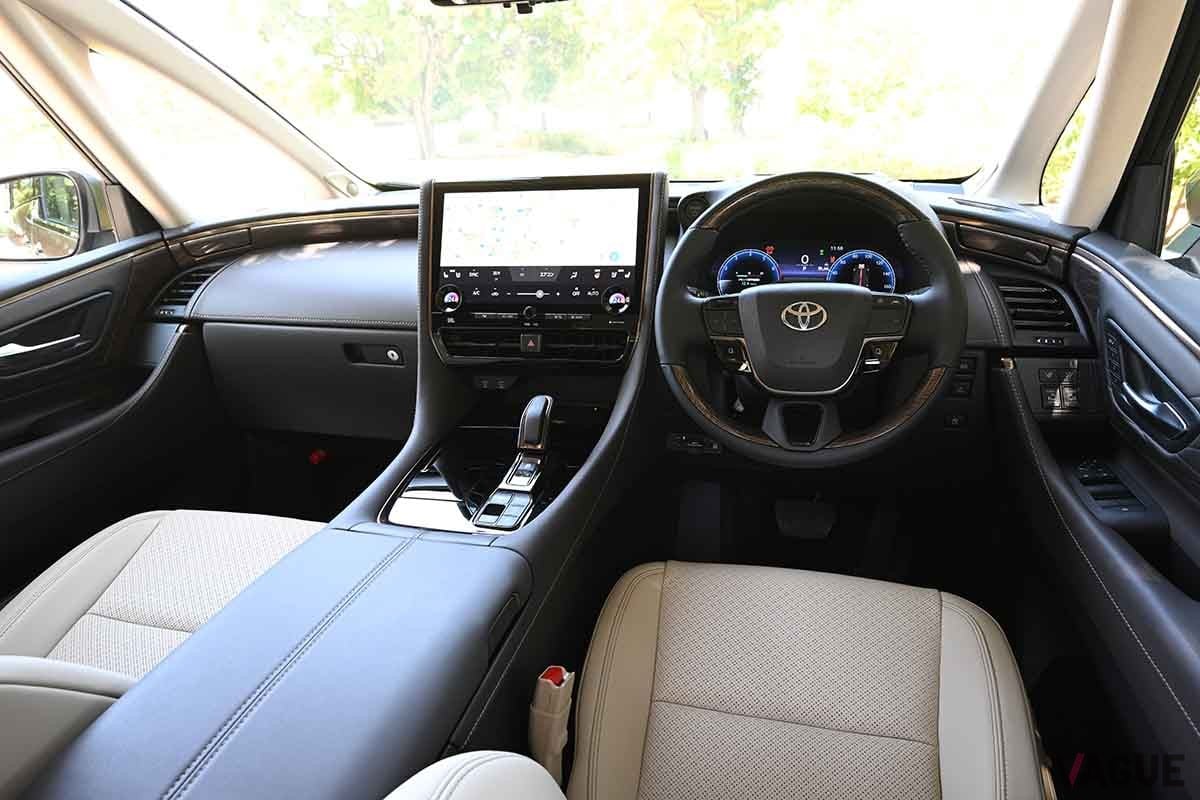 トヨタの高級ミニバン「アルファード」