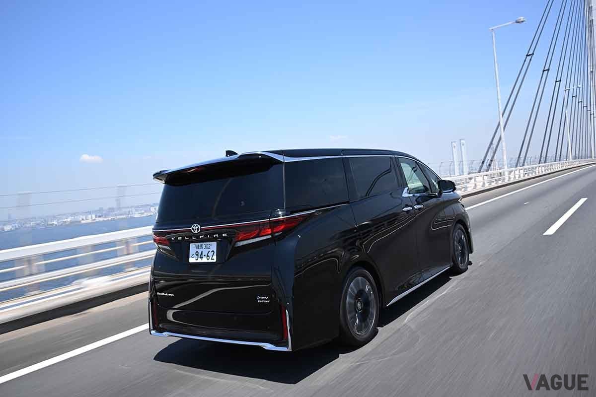 トヨタの高級ミニバン「ヴェルファイア」