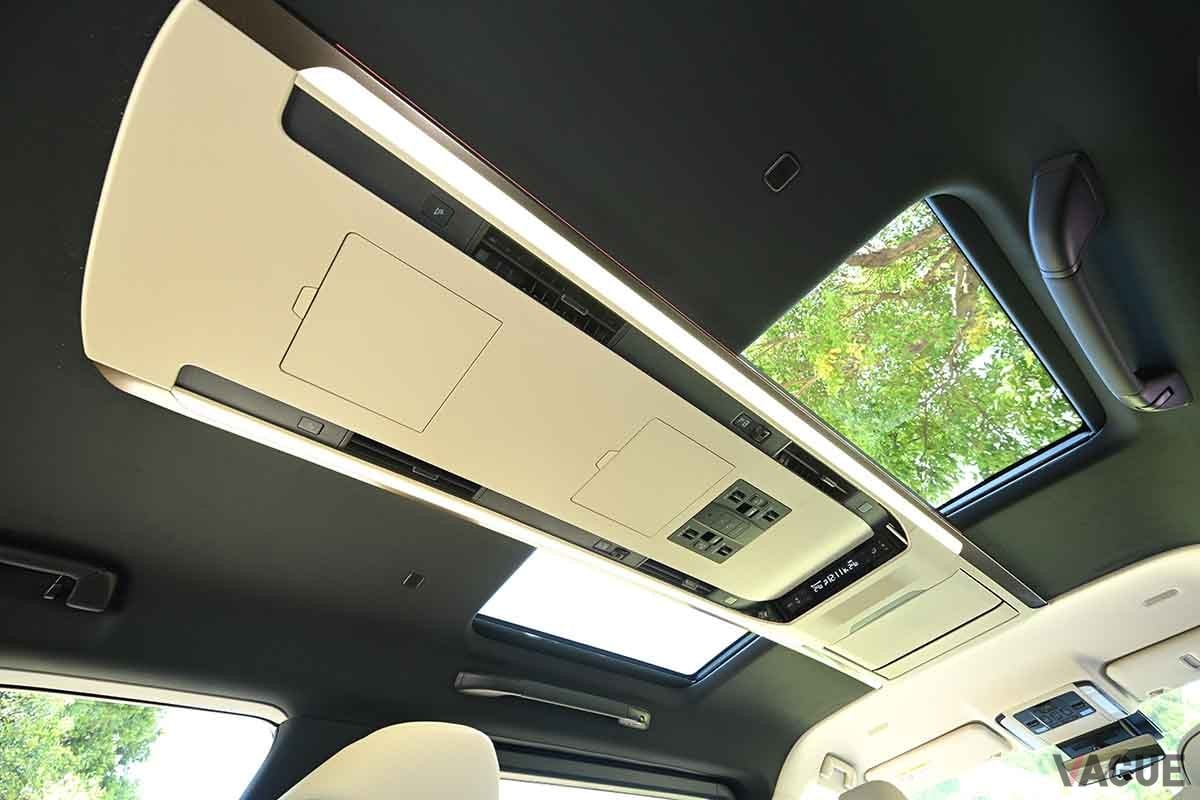 トヨタの高級ミニバン「アルファード」