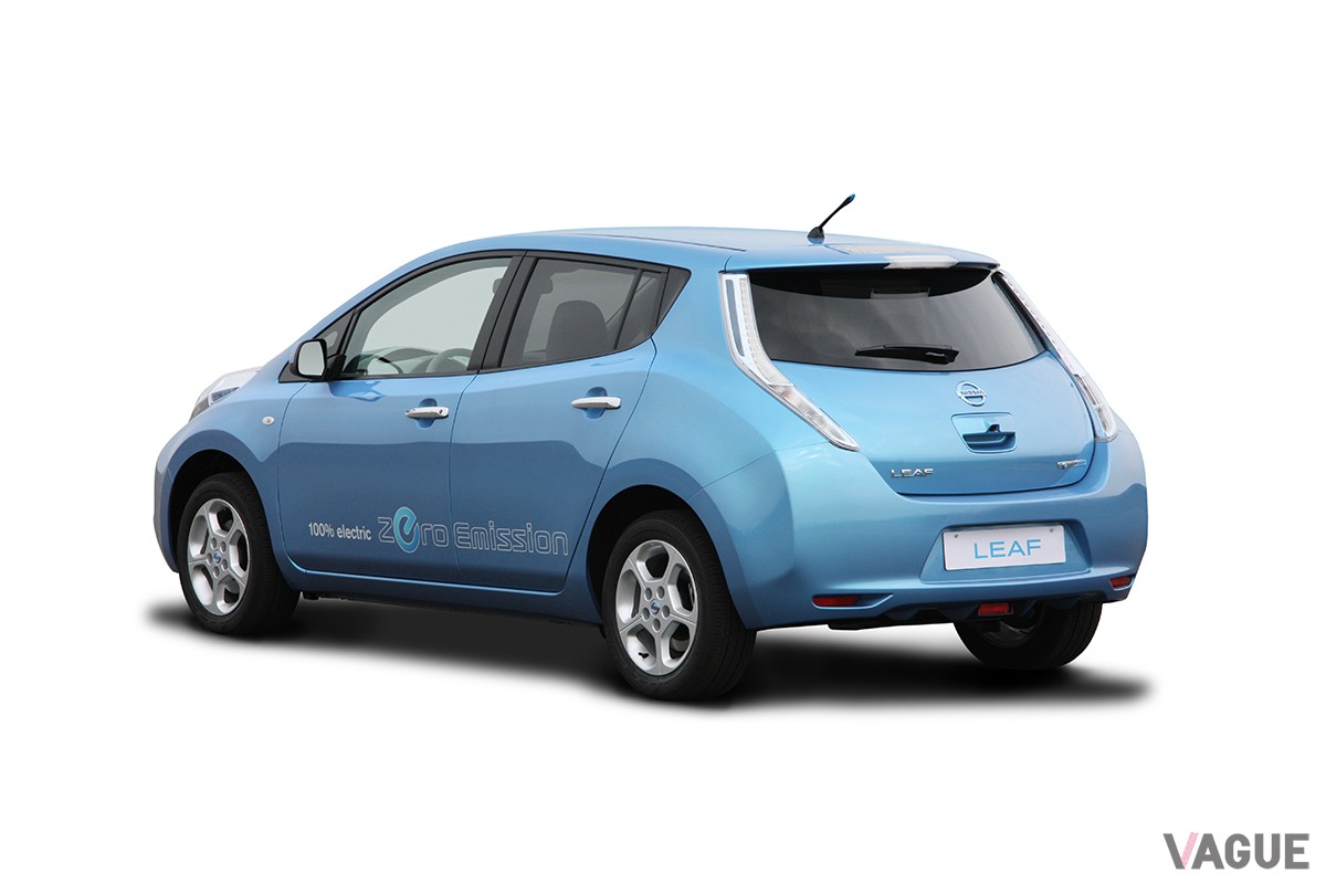 2010年に登場した“世界初の量産EV”日産初代「リーフ」。