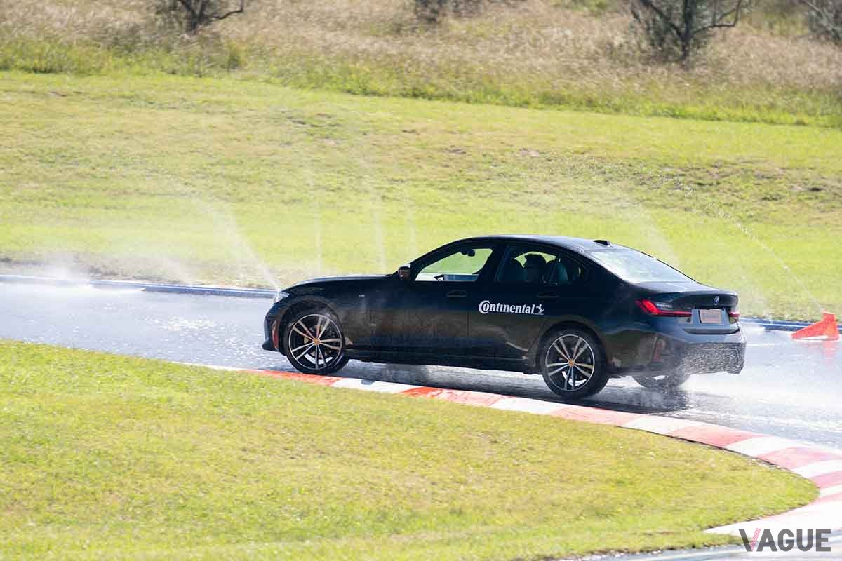 コンチネンタル新「マックスコンタクトMC7」の試乗会の様子