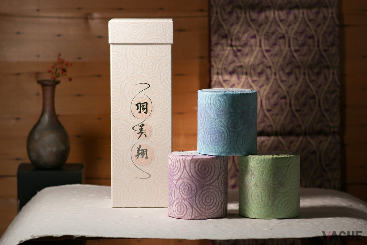 高級トイレットペーパー「羽美翔（はねびしょう）」。写真は3ロールセット「蝶」で税込5500円