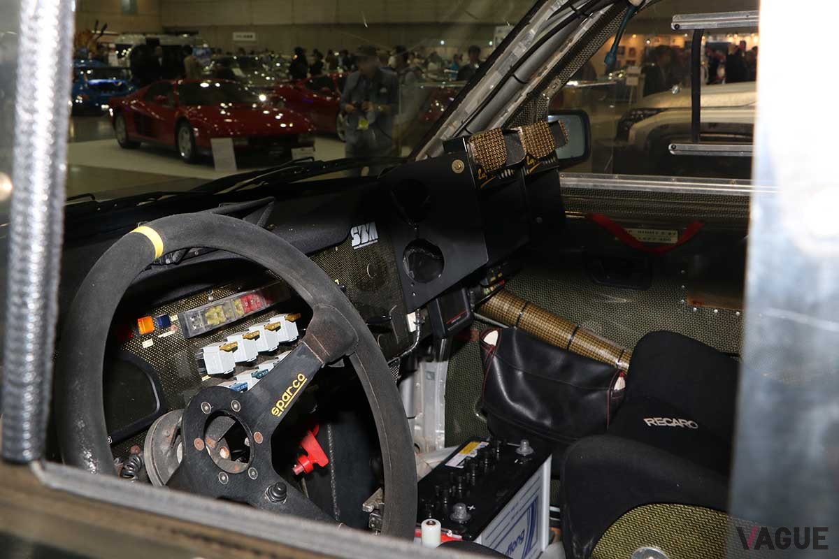 オートモビルカウンシル2024三菱ブースに出展された、2002年のダカールラリー総合優勝を飾ったパジェロ