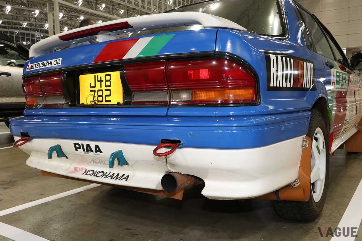 オートモビルカウンシル2024三菱ブースに出展された、ギャランVR-4ラリーカー。1989年のラリーコートジボワールにて、篠塚選手が日本人初のWRC総合優勝を果たしたマシンだ