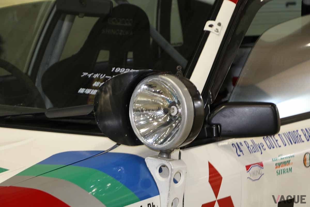 オートモビルカウンシル2024三菱ブースに出展された、ギャランVR-4ラリーカー。1989年のラリーコートジボワールにて、篠塚選手が日本人初のWRC総合優勝を果たしたマシンだ