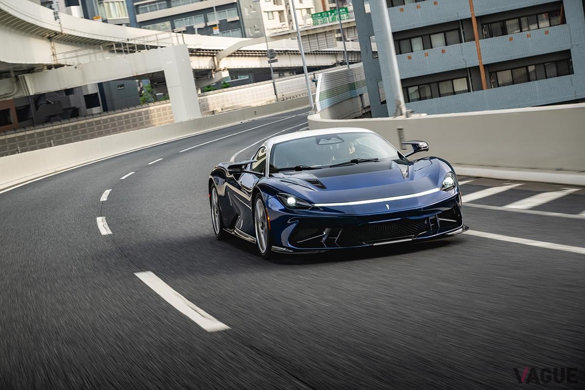 日本の道を走るピニンファリーナ新型「バッティスタ」