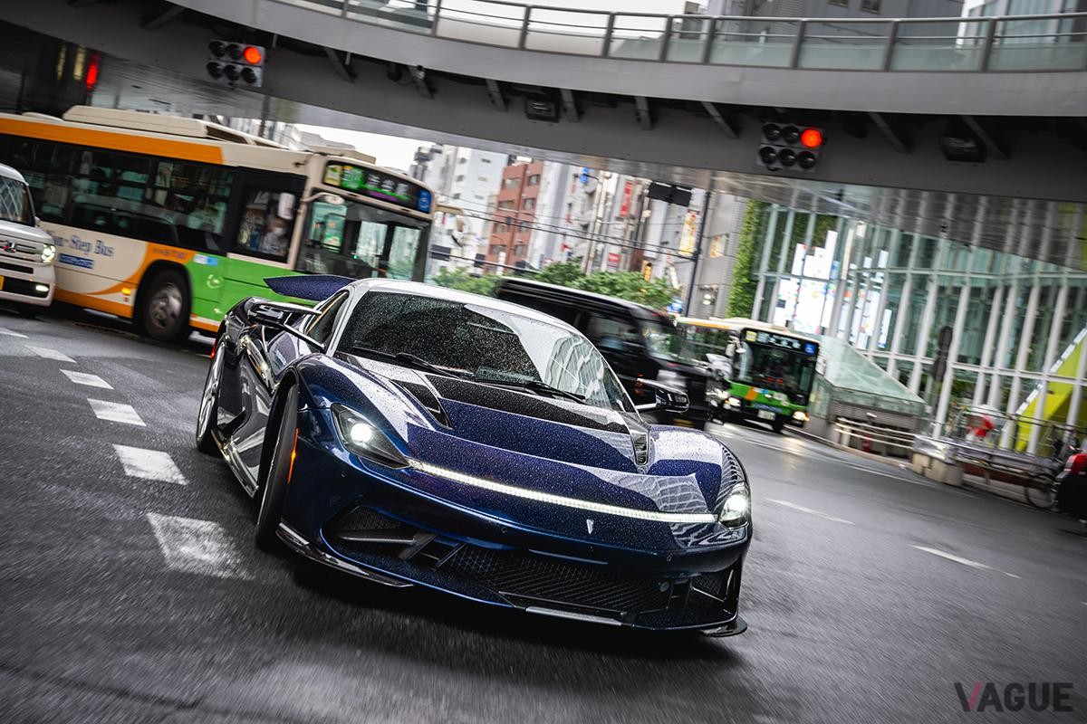 日本の道を走るピニンファリーナ新型「バッティスタ」