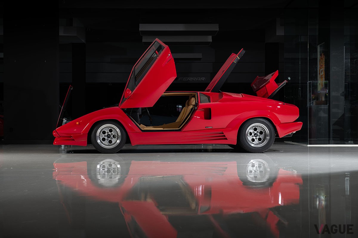 オークションに登場した1989年式 ランボルギーニ「カウンタック25thアニバーサリー」Darin Schnabel ©2024 Courtesy of RM Sotheby's