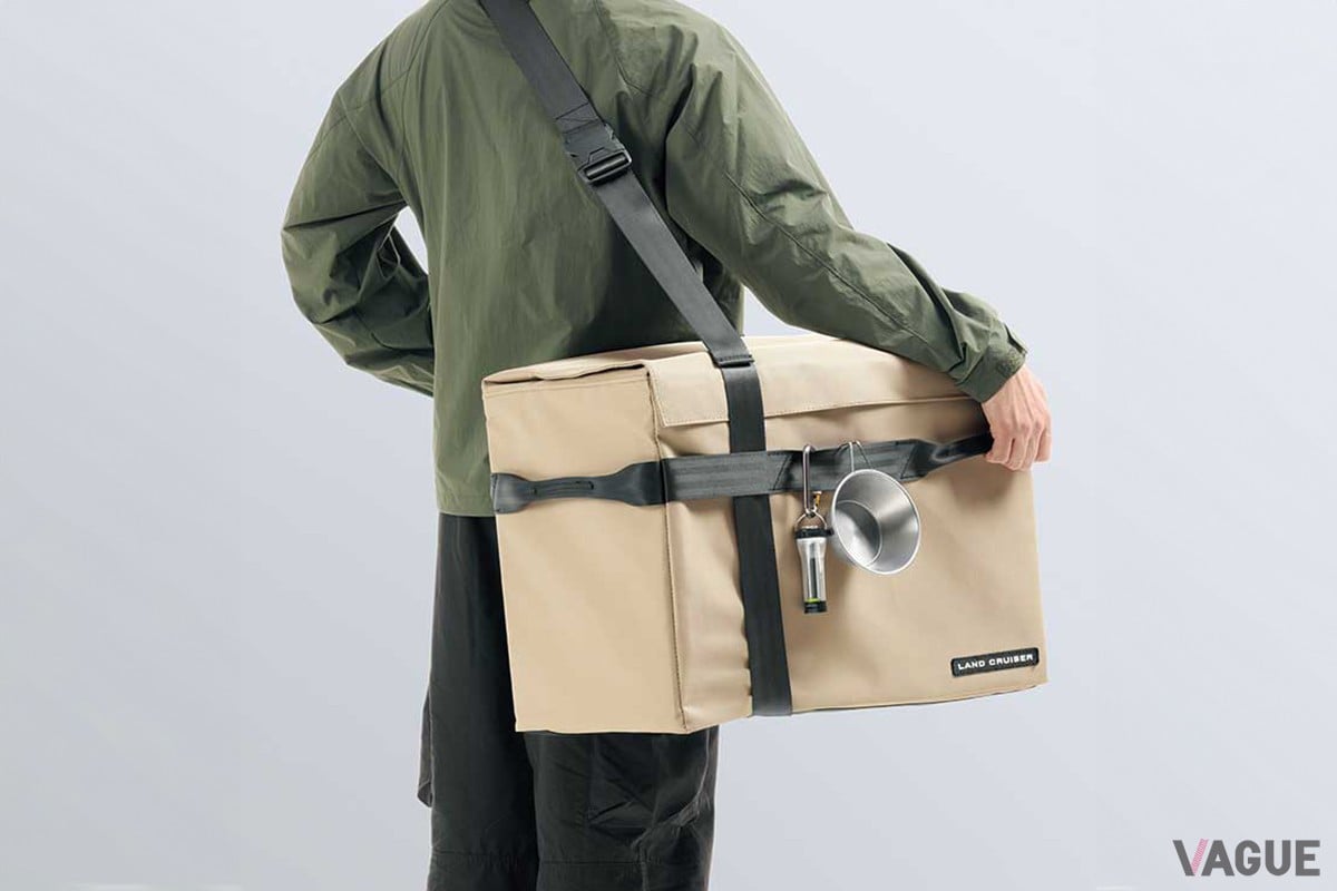 シートベルトの端材と「ランクルーザー70」の幌を利用した「プレミアムクーラーボックス」