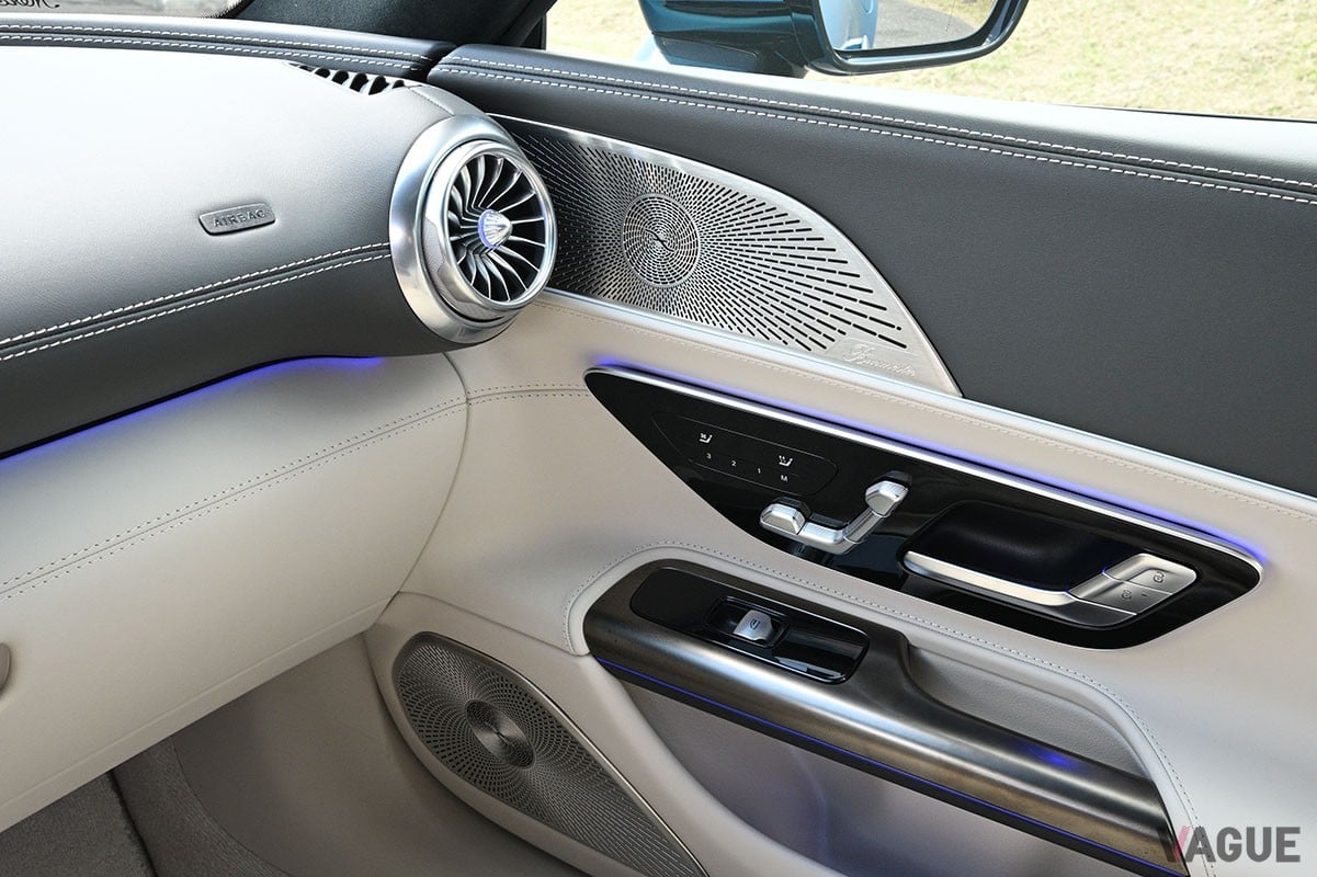 AMGらしい豪快な走りはもちろんのこと、優れた安全性や実用性など全方位的性能も身につけたメルセデスAMG「GTクーペ」