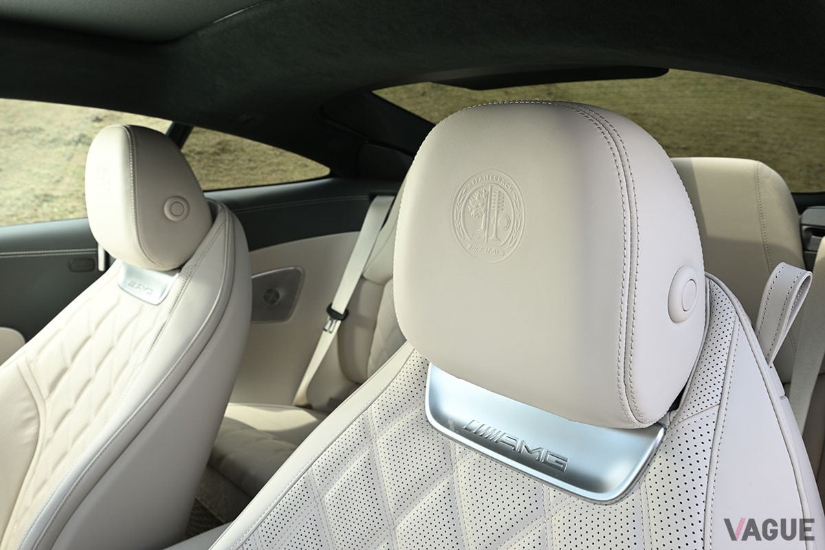 AMGらしい豪快な走りはもちろんのこと、優れた安全性や実用性など全方位的性能も身につけたメルセデスAMG「GTクーペ」