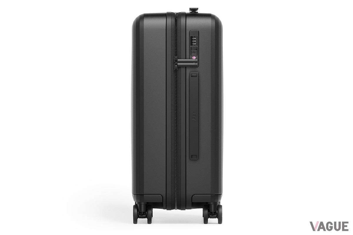 トップとサイドにもグリップハンドを設けている。