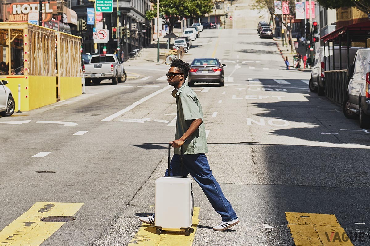 軽快な印象のホワイト。