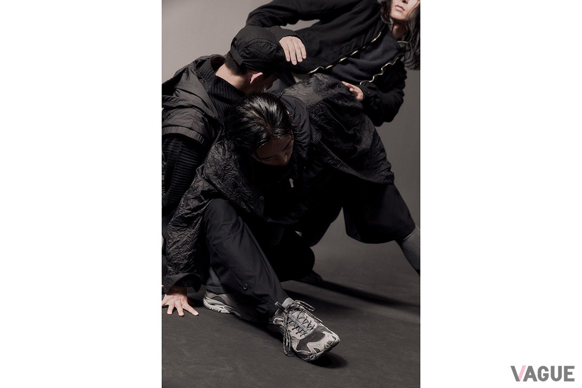 デザイン性だけでなくミズノシューズとしての機能性もふんだんに盛り込まれている。