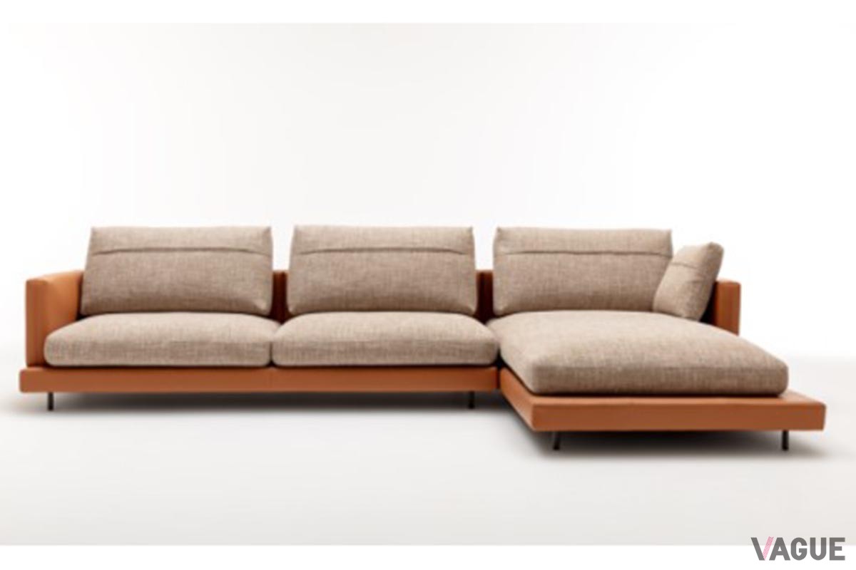 ベースのフレームおよびクッションの張地は、ファブリック約200種・レザー約80種と豊富なバリエーションから選べる