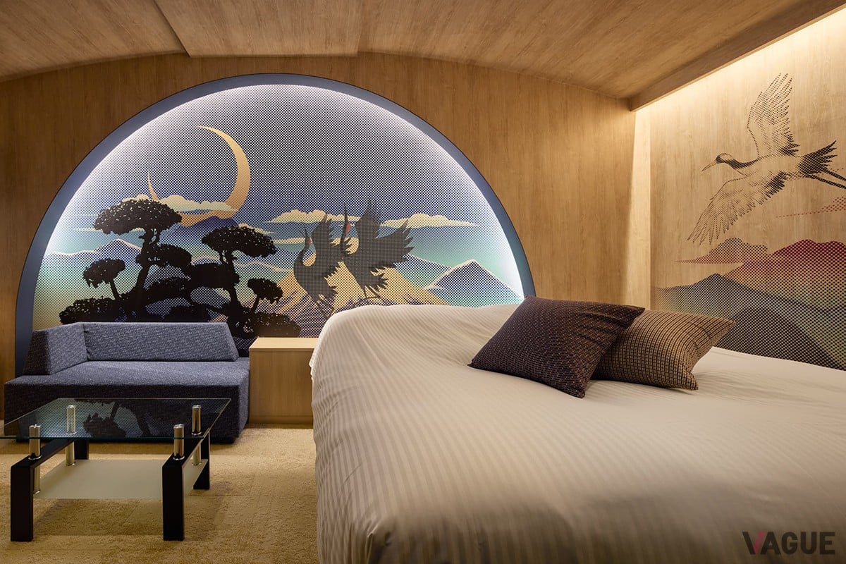 夕暮れの山々の景色がモチーフの部屋「ゆうぐれ」