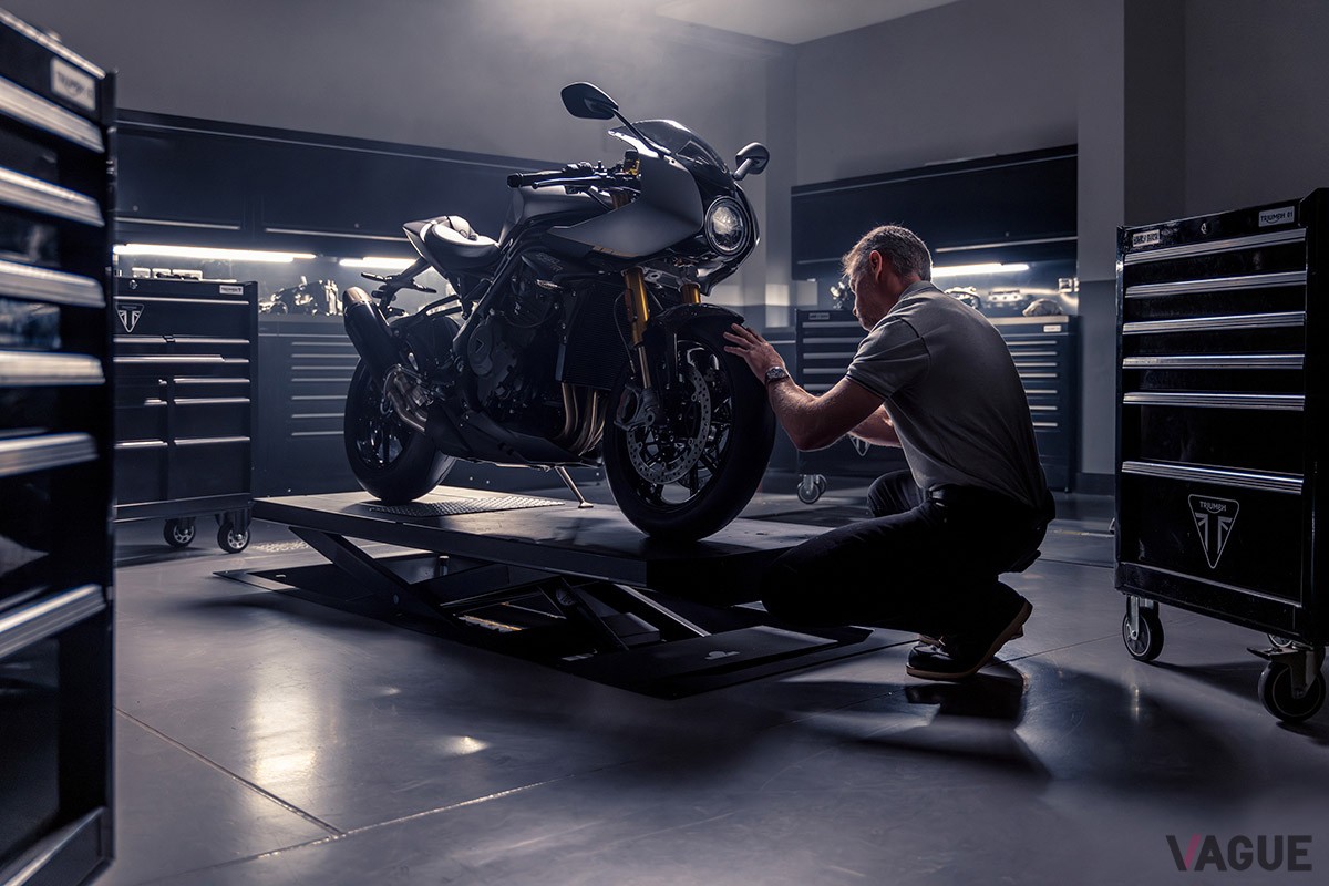 トライアンフ「スピード トリプル 1200 RR ブライトリング Limited Edition」