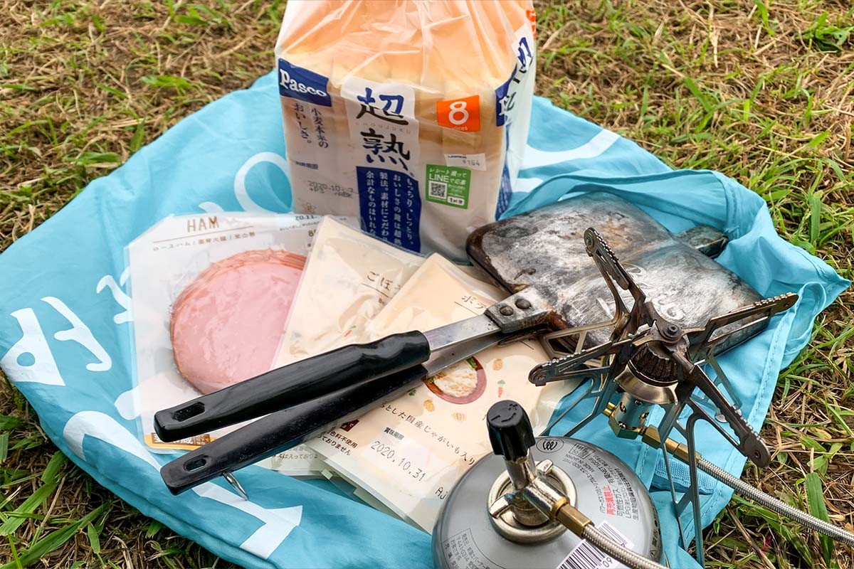 シングルバーナーなどの熱電と材料さえあれば、アウトドアで気軽に作ることができます