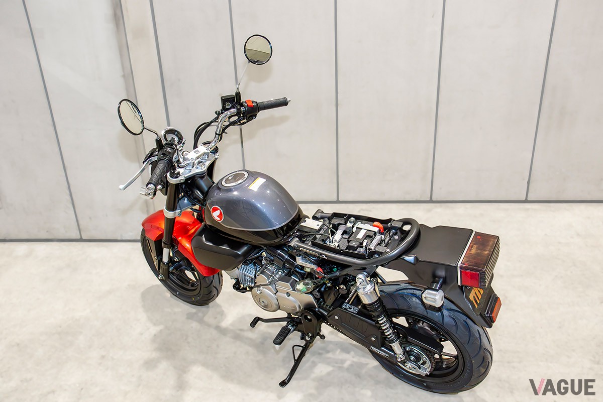 カスタムショップ・TTRモータースが手がけた「エフモン」は、「モンキー125」にパーツをかぶせるだけで「CB750F」風にカスタム可能