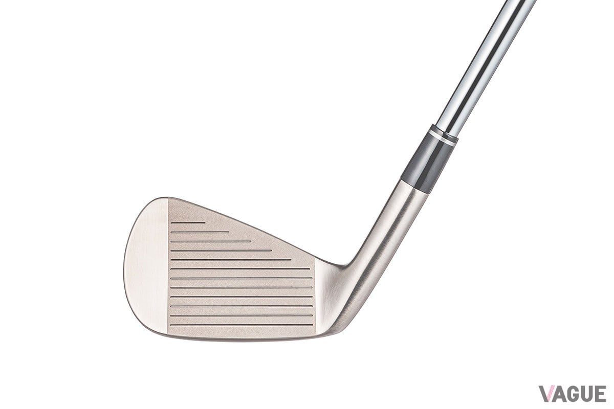 旗艦モデルをシャンパンゴールドとマットブラック仕上げにリファインしたフォーティーンの数量限定ブレードアイアン「RM-BLADE」