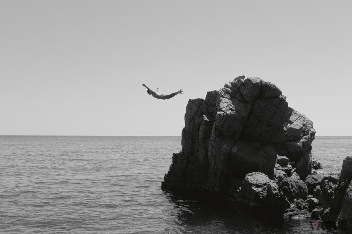 10気圧（100m）の防水性と10年保証もの高精度