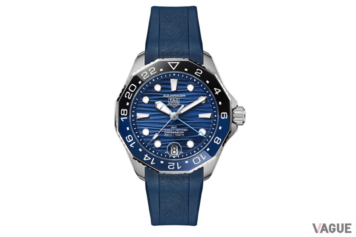 「タグ・ホイヤー アクアレーサー プロフェッショナル300 GMT」(品番：WBP5114.FT6259　50万5000円、消費税込）