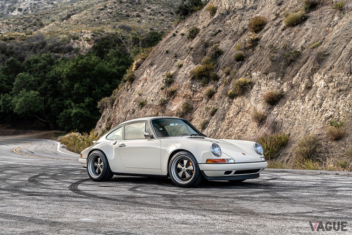 「901」をモチーフとした「クラシック」。450台限定でこちらはすでにソールドアウト