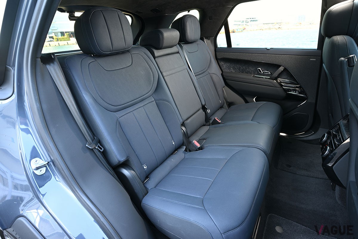 初代はパワフルながら荒々しかったが、現行型「レンジローバースポーツ」はデザインや走りが格段に洗練された