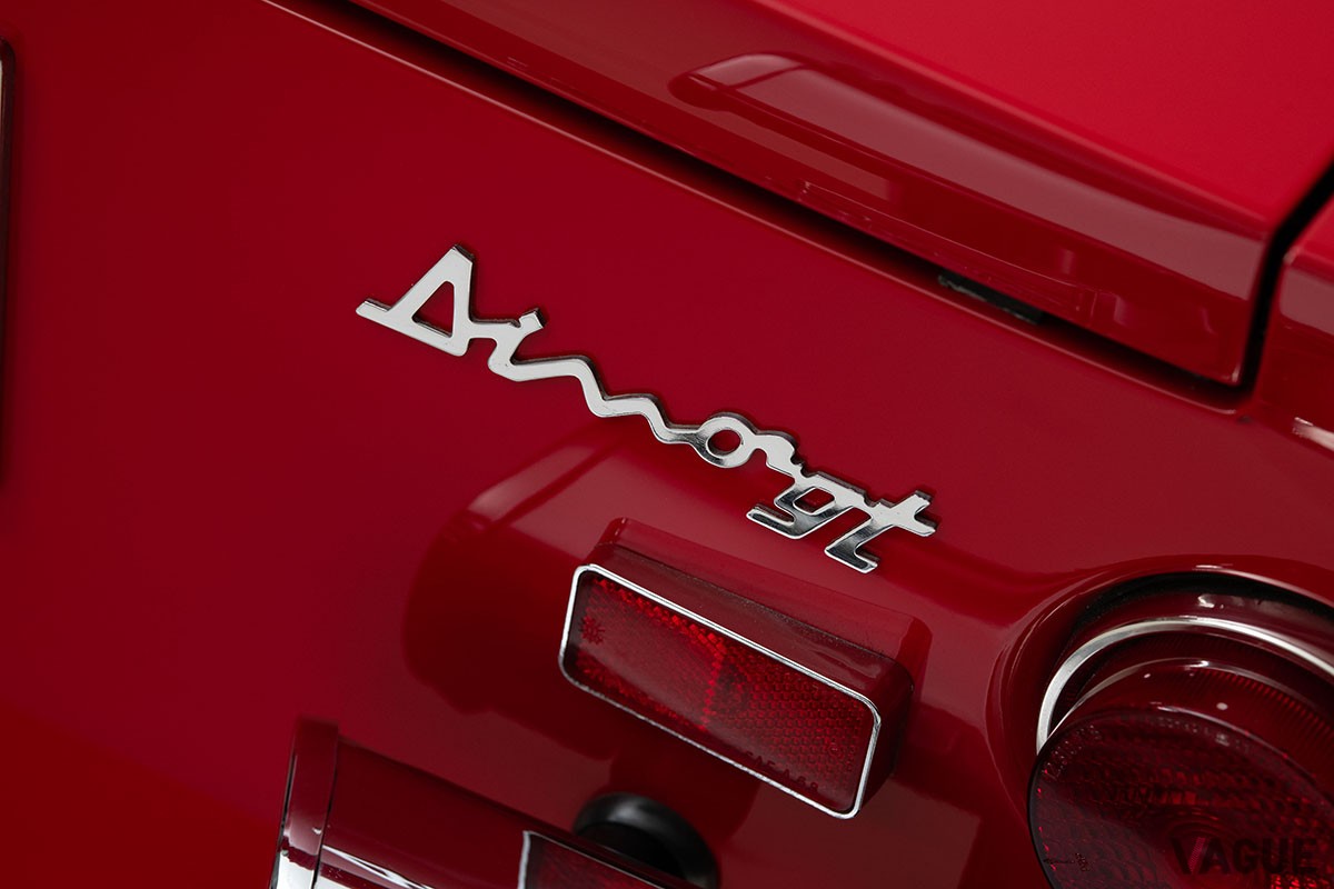 オークションに登場した1974年式フェラーリ「ディーノ246GTS」 Darin Schnabel ©2024 Courtesy of RM Sotheby's