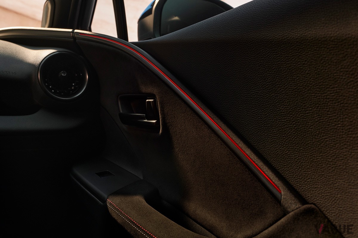 欧州で世界初公開されたトヨタ新型「C-HR」