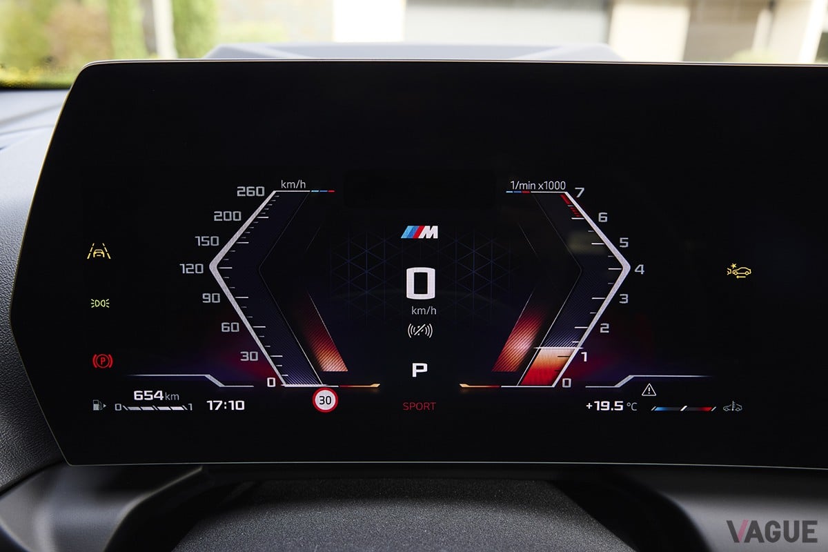 2024年6月に世界初公開されたBMW新型「1シリーズ」のインテリア