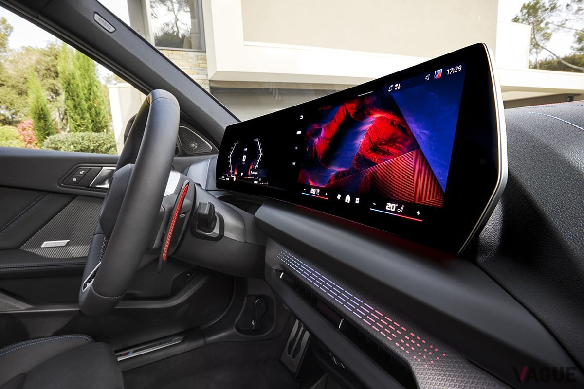 2024年6月に世界初公開されたBMW新型「1シリーズ」のインテリア