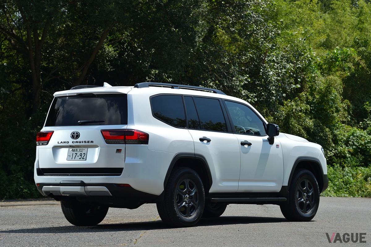 トヨタ「ランドクルーザー300」