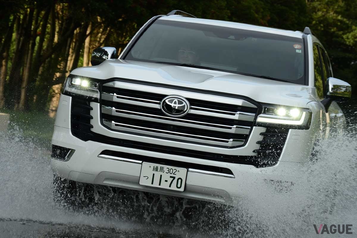 トヨタ「ランドクルーザー300」