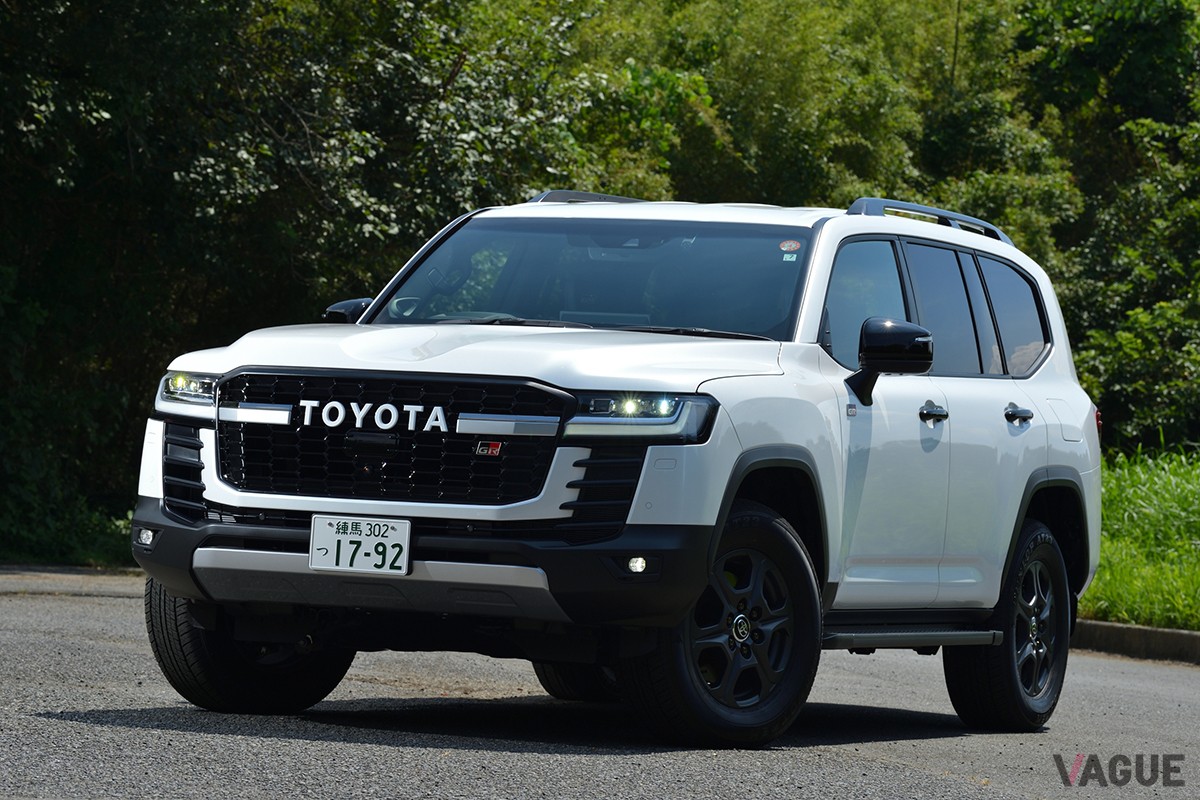 トヨタ「ランドクルーザー300」
