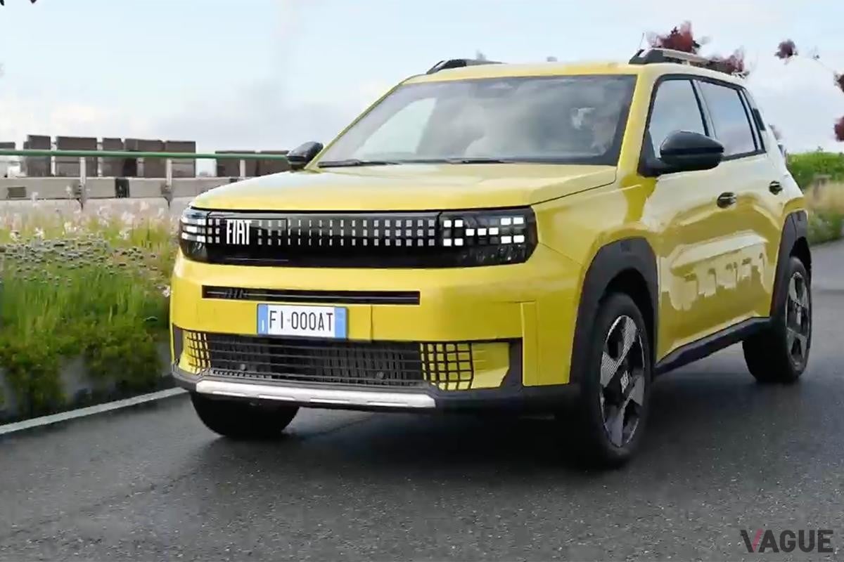 世界初公開されたフィアット新型「グランデパンダ」