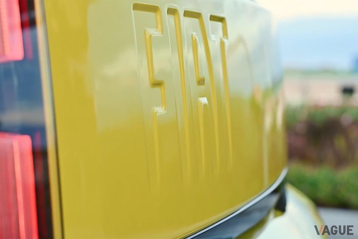 世界初公開されたフィアット新型「グランデパンダ」