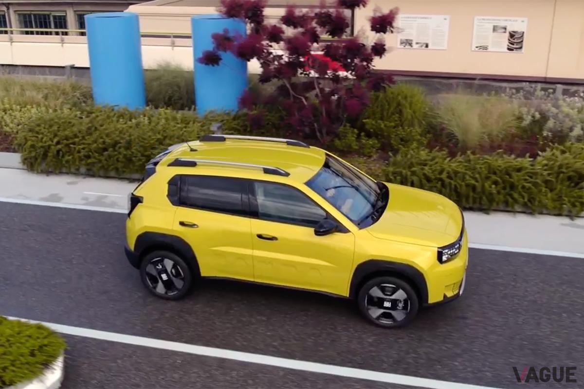 世界初公開されたフィアット新型「グランデパンダ」