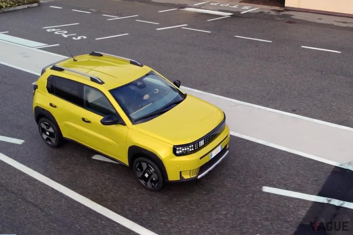 世界初公開されたフィアット新型「グランデパンダ」