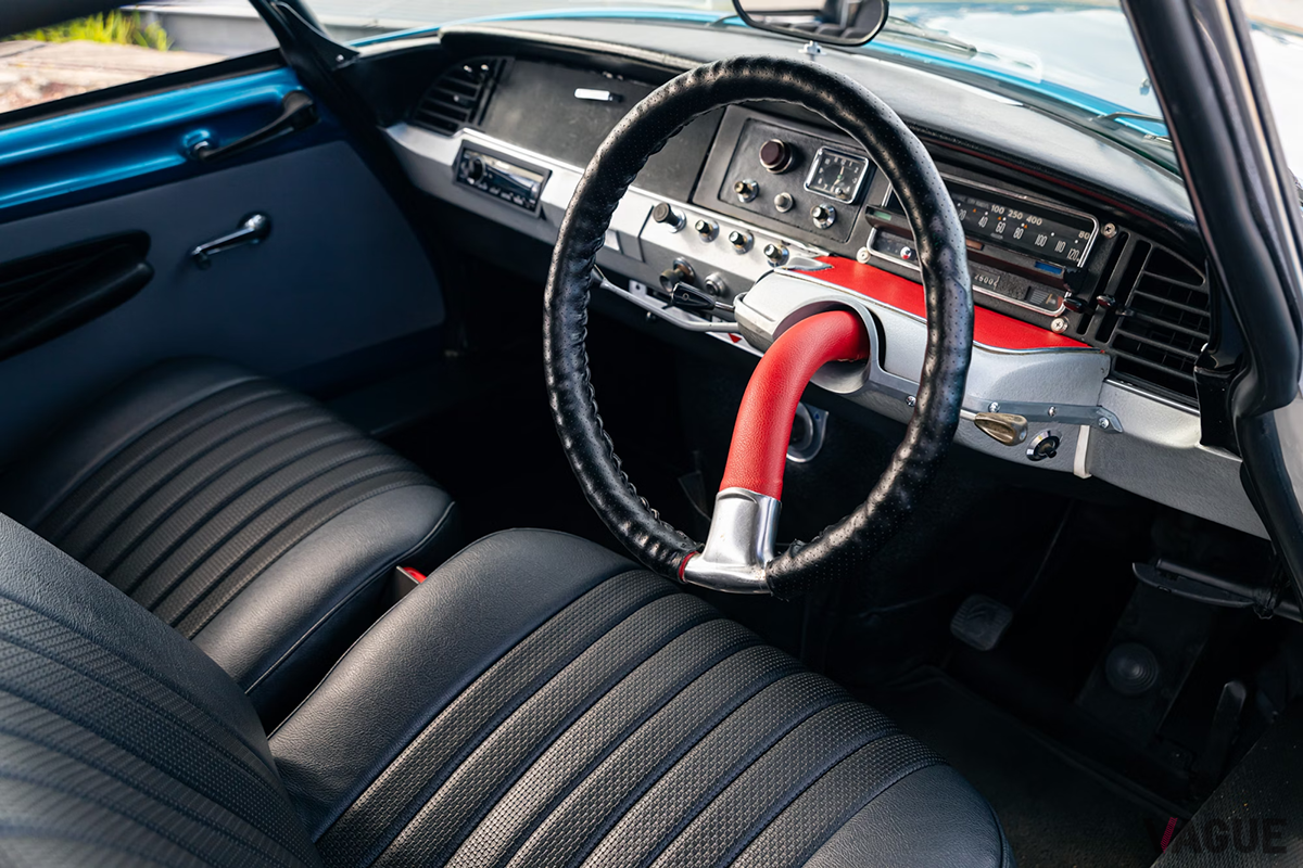 海外オークションに登場した1968年式「「ID21 DS サファリ」のインテリア