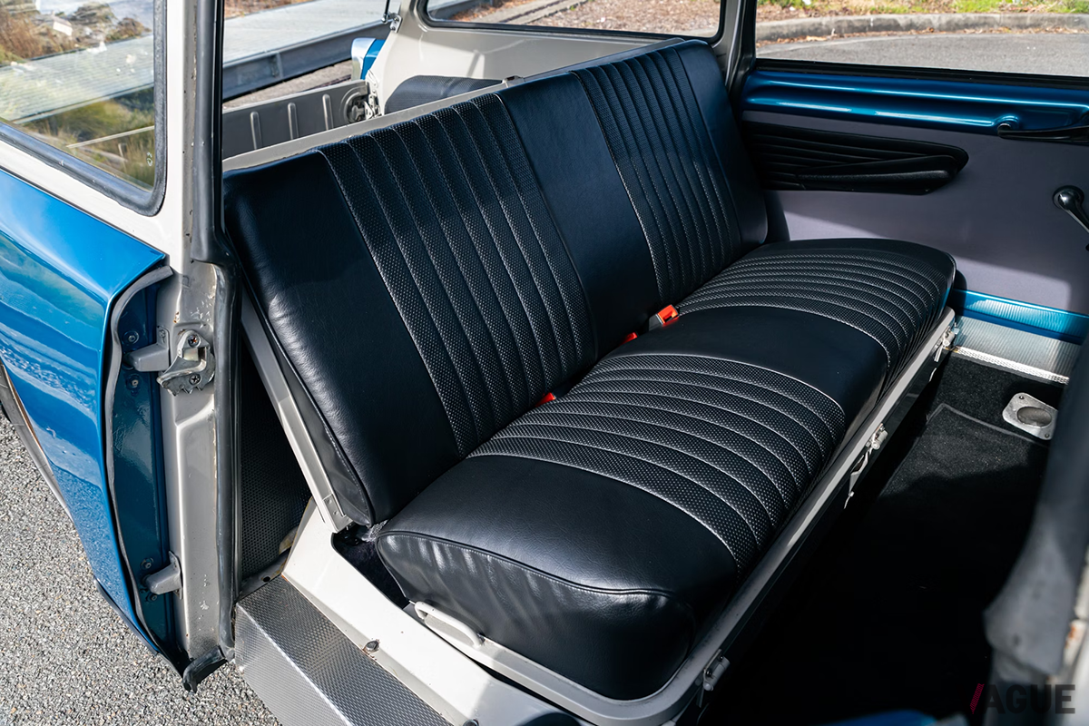海外オークションに登場した1968年式「「ID21 DS サファリ」のインテリア
