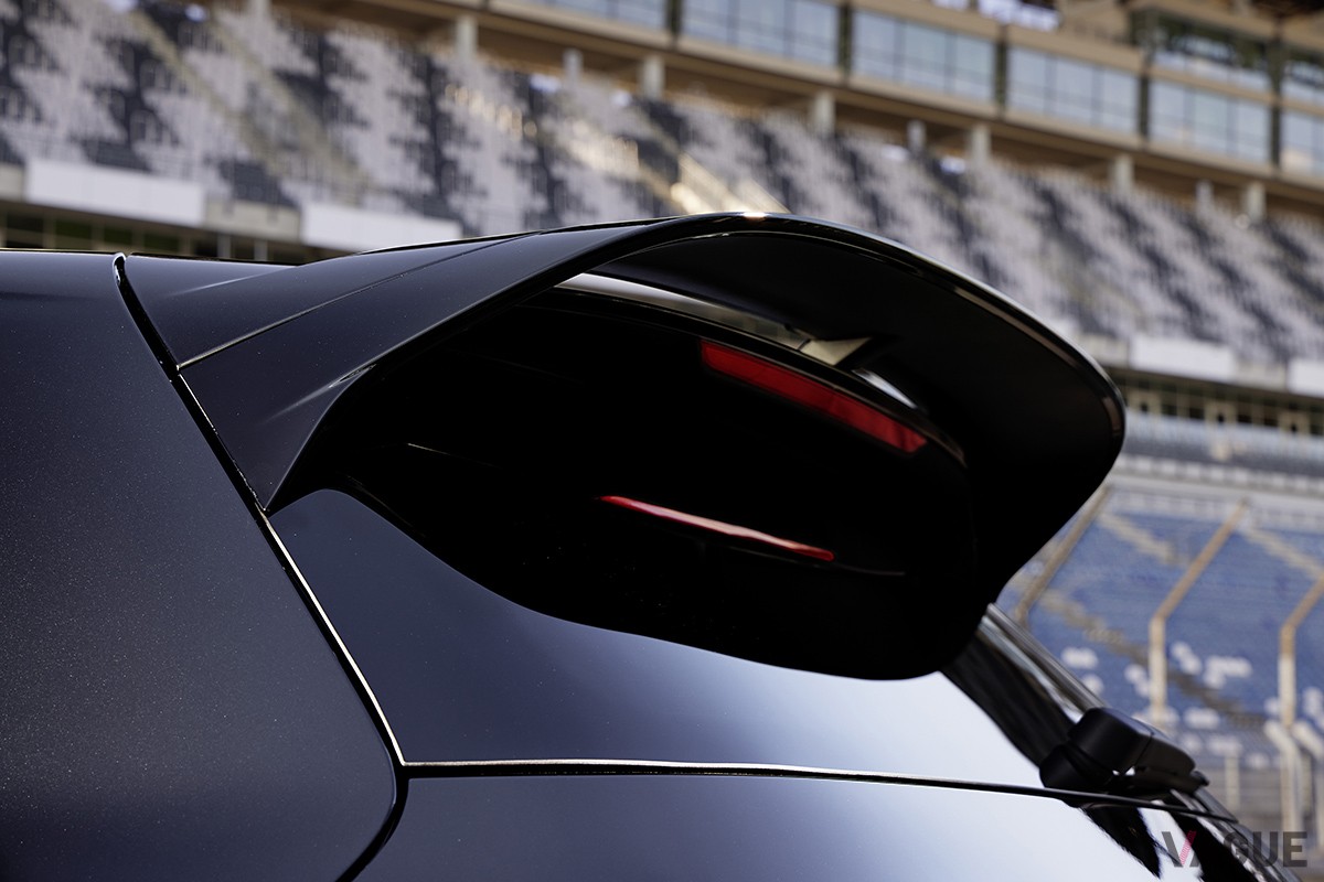 欧州で登場した改良新型「ゴルフR」の限定車「ゴルフRブラックエディション」