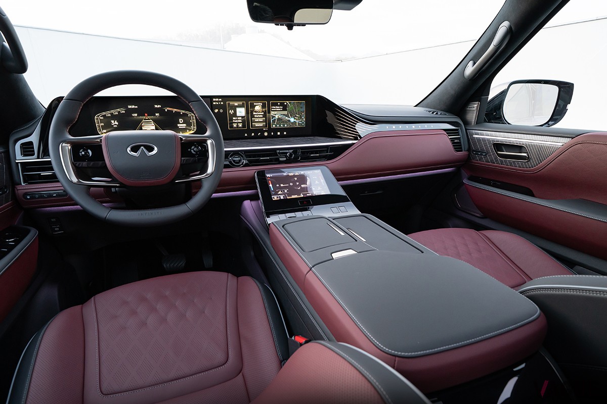 北米でフルモデルチェンジ、2024年7月より発売されるインフィニティ新型「QX80」のインテリア